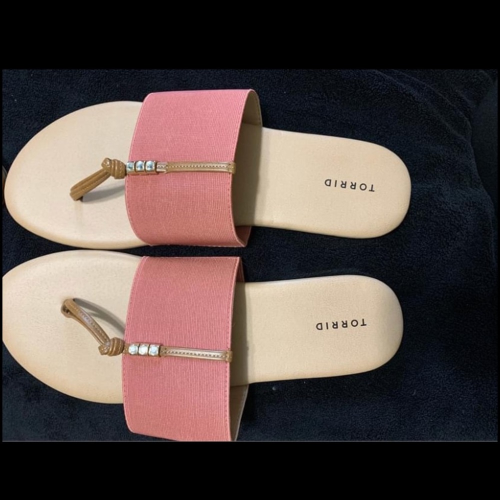 Mauve Strap Sandal. Brand New Never Worn
